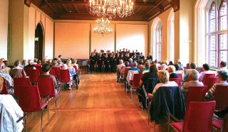 Schlager- und Chansonprogramm mit Stücken der 30er bis 50er Jahre, Rathaus Stralsund